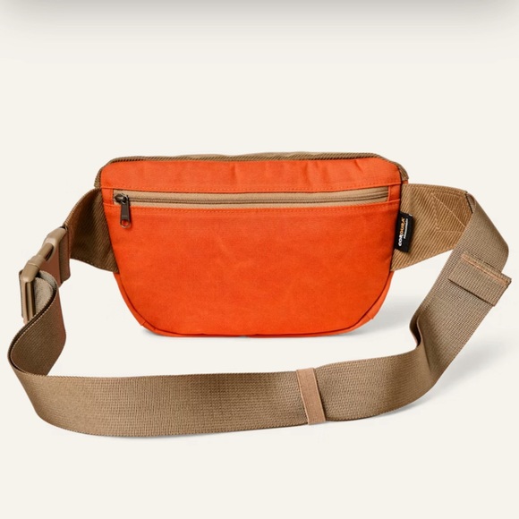 Filson Surveyor Crossbody Pack NWT -LAST ONE- - Picture 3 of 5